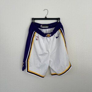 Nike - Lakers Authentic On-Court shorts - White Large